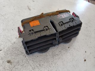 bontott TOYOTA YARIS Középső Szellőző