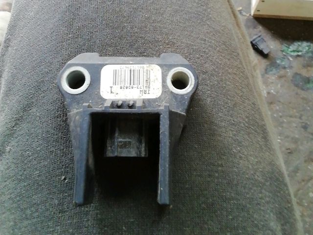 bontott TOYOTA YARIS Központi Ütközés Érzékelő