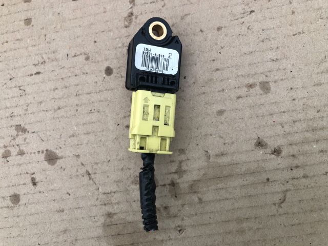 bontott TOYOTA YARIS Központi Ütközés Érzékelő