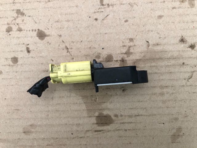 bontott TOYOTA YARIS Központi Ütközés Érzékelő