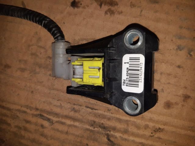 bontott TOYOTA YARIS Központi Ütközés Érzékelő