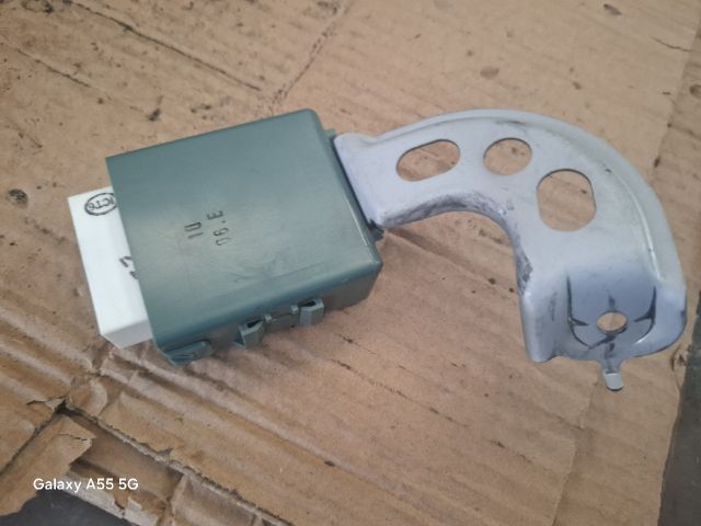 bontott TOYOTA YARIS Központizár Elektronika