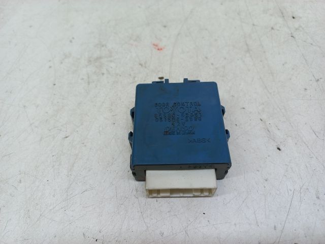 bontott TOYOTA YARIS Központizár Elektronika