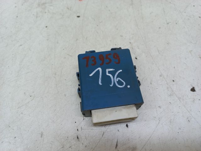 bontott TOYOTA YARIS Központizár Elektronika