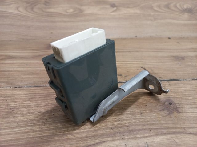 bontott TOYOTA YARIS Központizár Elektronika