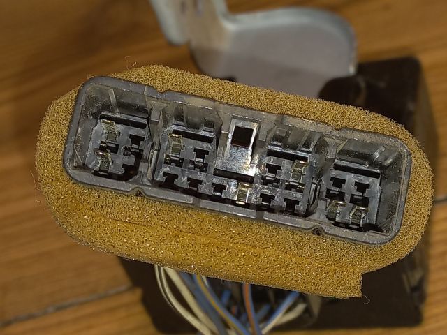 bontott TOYOTA YARIS Központizár Elektronika