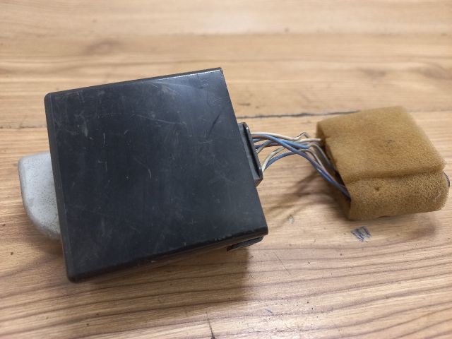 bontott TOYOTA YARIS Központizár Elektronika