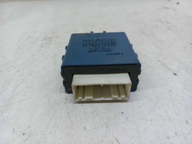 bontott TOYOTA YARIS Központizár Elektronika