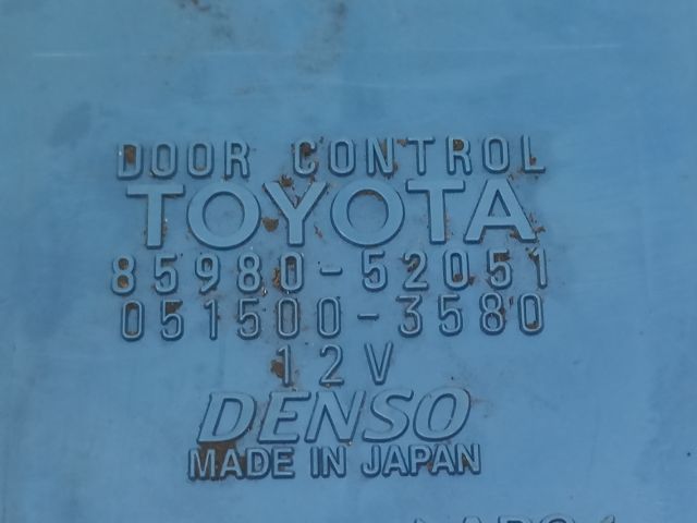 bontott TOYOTA YARIS Központizár Elektronika