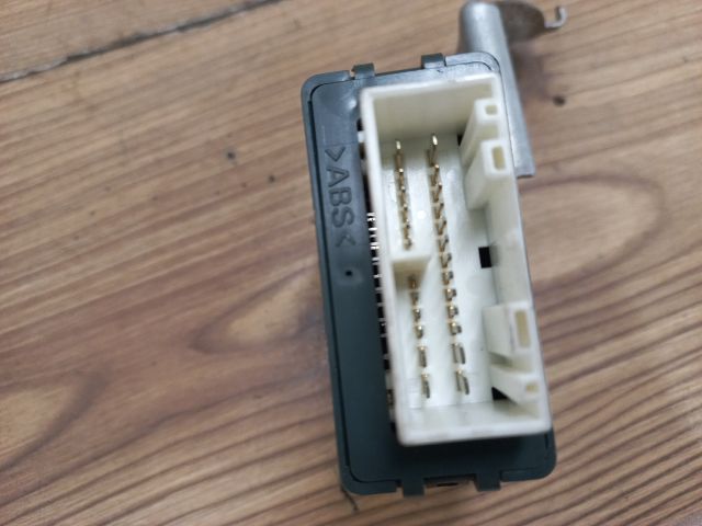 bontott TOYOTA YARIS Központizár Elektronika