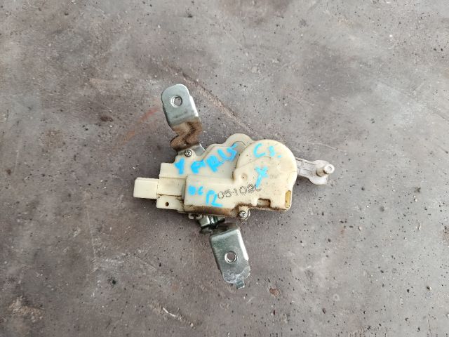 bontott TOYOTA YARIS Központizár Motor Csomagtérajtó