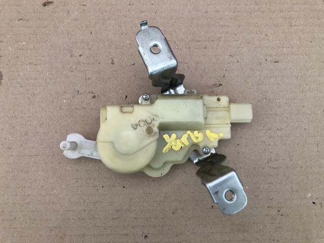 bontott TOYOTA YARIS Központizár Motor Csomagtérajtó