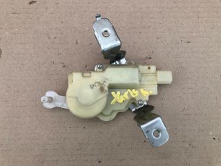 bontott TOYOTA YARIS Központizár Motor Csomagtérajtó