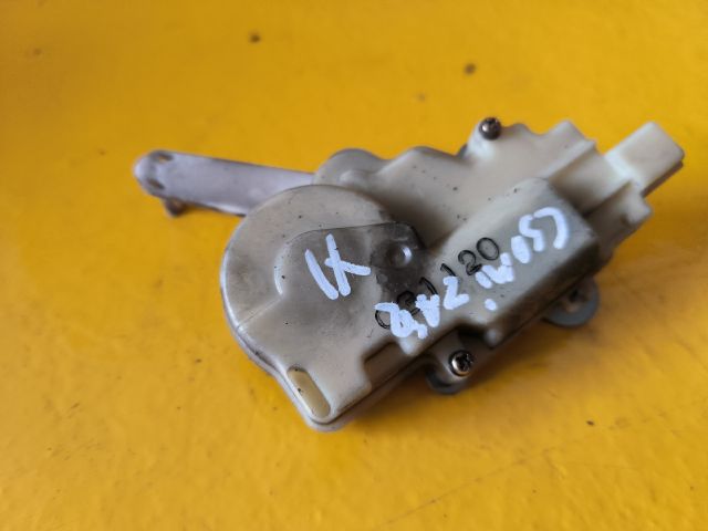 bontott TOYOTA YARIS Központizár Motor Csomagtérajtó