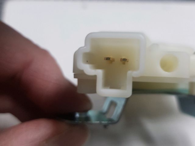 bontott TOYOTA YARIS Központizár Motor Csomagtérajtó