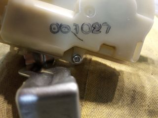 bontott TOYOTA YARIS Központizár Motor Csomagtérajtó