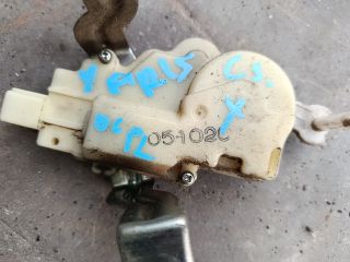 bontott TOYOTA YARIS Központizár Motor Csomagtérajtó