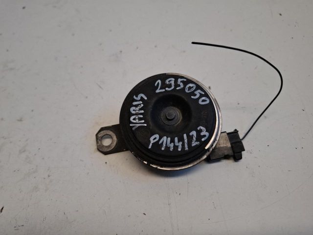 bontott TOYOTA YARIS Kürt