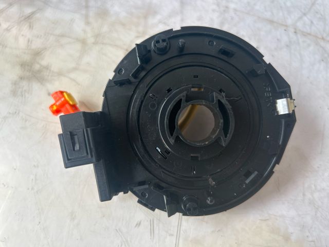 bontott TOYOTA YARIS Légzsák Átvezető Szalagkábel