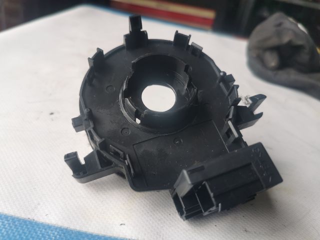 bontott TOYOTA YARIS Légzsák Átvezető Szalagkábel