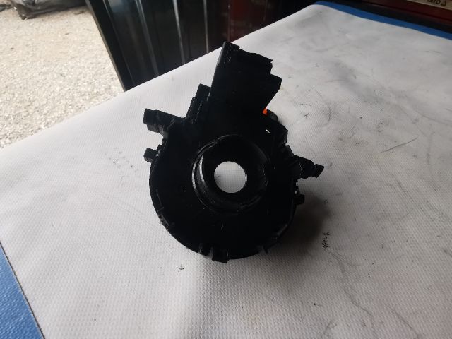 bontott TOYOTA YARIS Légzsák Átvezető Szalagkábel