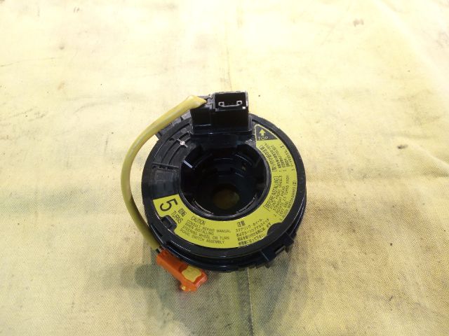 bontott TOYOTA YARIS Légzsák Átvezető Szalagkábel