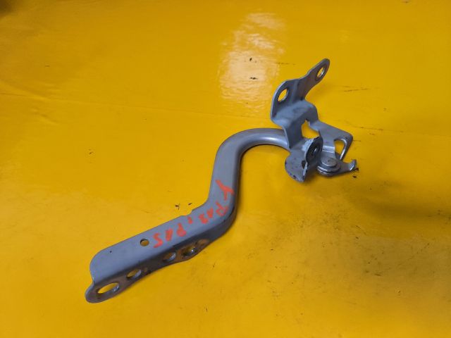 bontott TOYOTA YARIS Motorháztető Jobb Zsanér