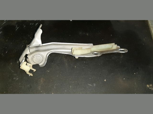 bontott TOYOTA YARIS Motorháztető Jobb Zsanér