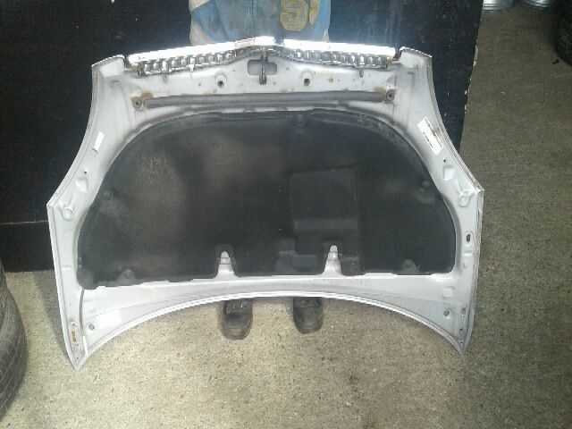 bontott TOYOTA YARIS Motorháztető Kitámasztó Rúd