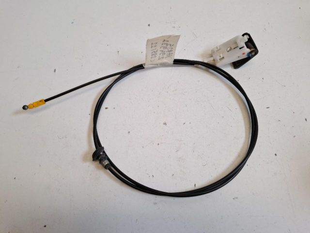 bontott TOYOTA YARIS Motorháztető Nyitó Kar / Gomb