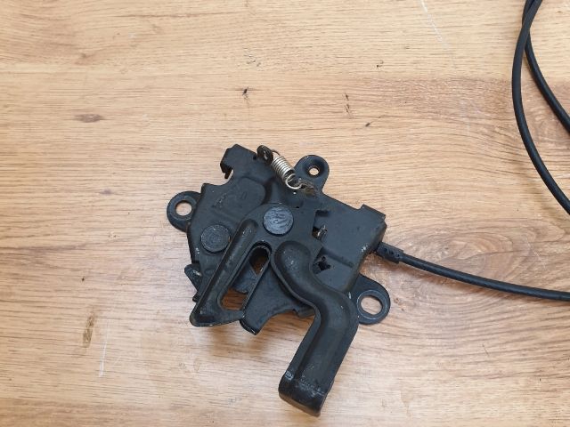 bontott TOYOTA YARIS Motorháztető Zárszerkezet