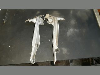 bontott TOYOTA YARIS Motorháztető Zsanér Pár