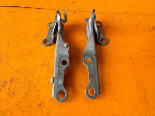 bontott TOYOTA YARIS Motorháztető Zsanér Pár