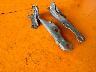 bontott TOYOTA YARIS Motorháztető Zsanér Pár