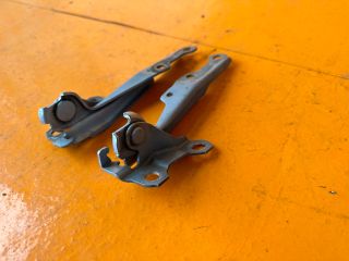 bontott TOYOTA YARIS Motorháztető Zsanér Pár