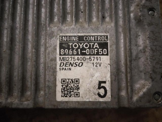 bontott TOYOTA YARIS Motorvezérlő