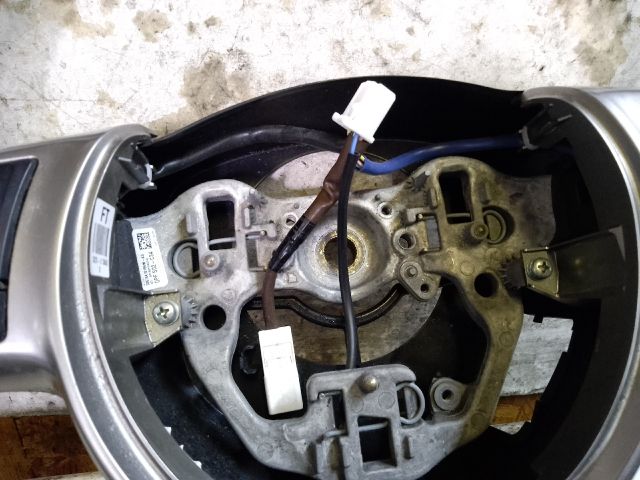 bontott TOYOTA YARIS Multikormány