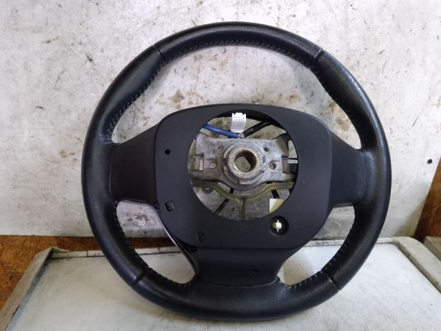 bontott TOYOTA YARIS Multikormány