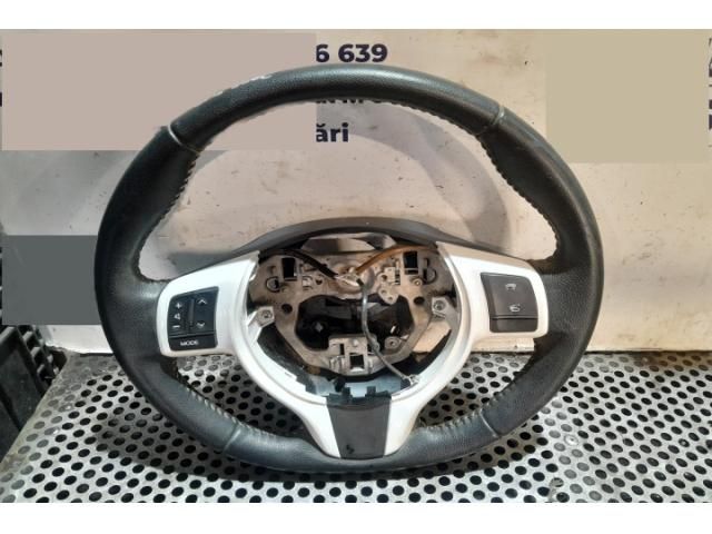 bontott TOYOTA YARIS Multikormány