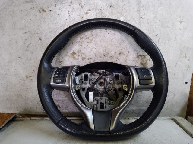 bontott TOYOTA YARIS Multikormány