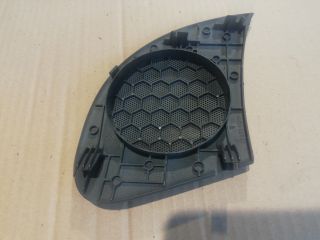 bontott TOYOTA YARIS Műszerfal Bal Hangszóró Burkolat