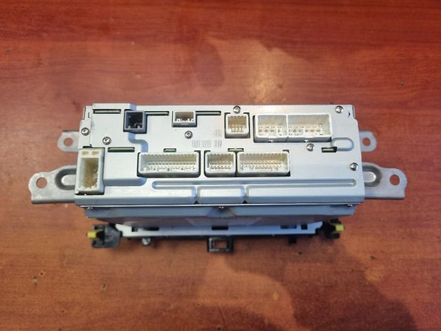 bontott TOYOTA YARIS Navigációs Fejegység