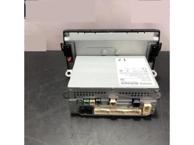 bontott TOYOTA YARIS Navigációs Fejegység