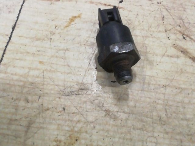 bontott TOYOTA YARIS Olajnyomás Jeladó