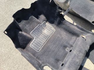 bontott TOYOTA YARIS Padlószőnyeg