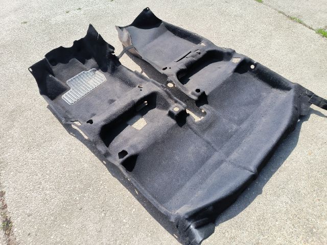 bontott TOYOTA YARIS Padlószőnyeg