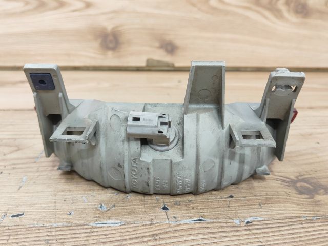 bontott TOYOTA YARIS Pótféklámpa