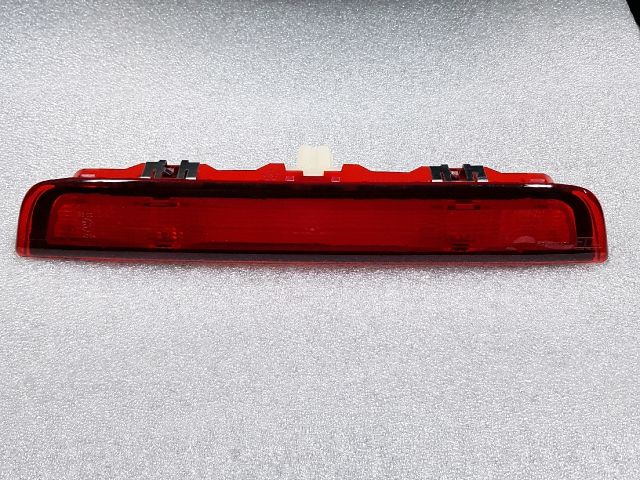 bontott TOYOTA YARIS Pótféklámpa