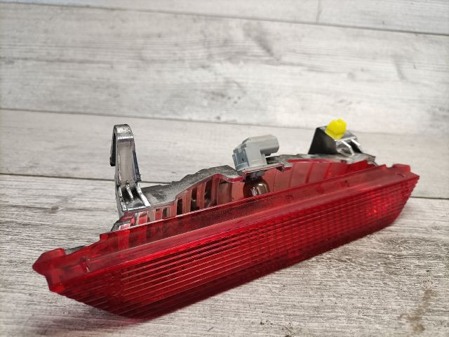 bontott TOYOTA YARIS Pótféklámpa