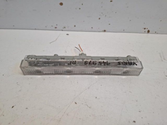 bontott TOYOTA YARIS Pótféklámpa